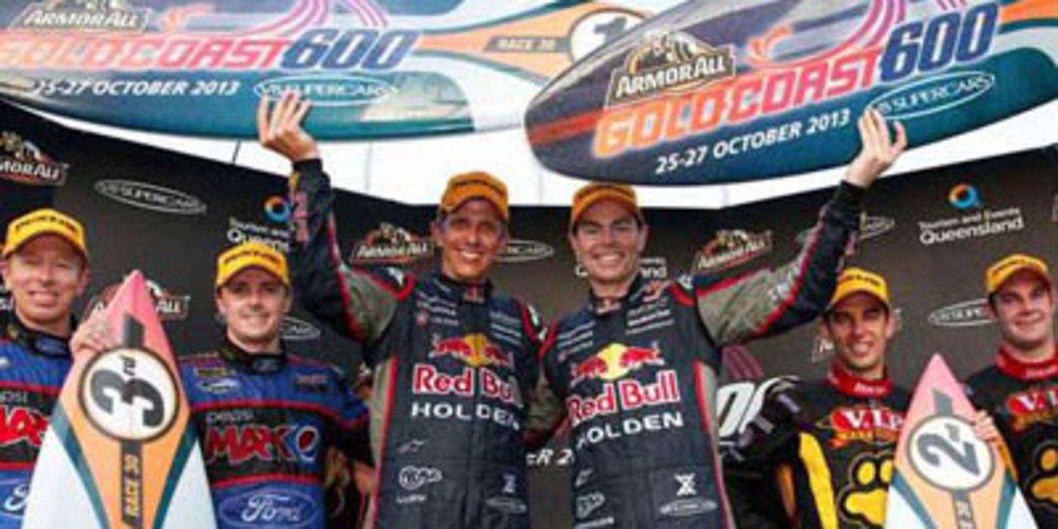 Craig Lowndes aprovecha su oportunidad en la Gold Coast