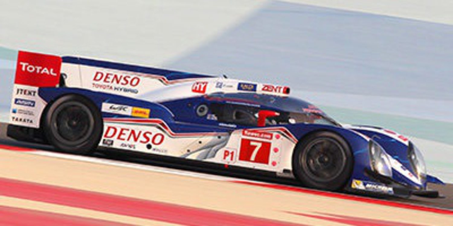 El Toyota de Alex Wurz domina los libres en Bahrein
