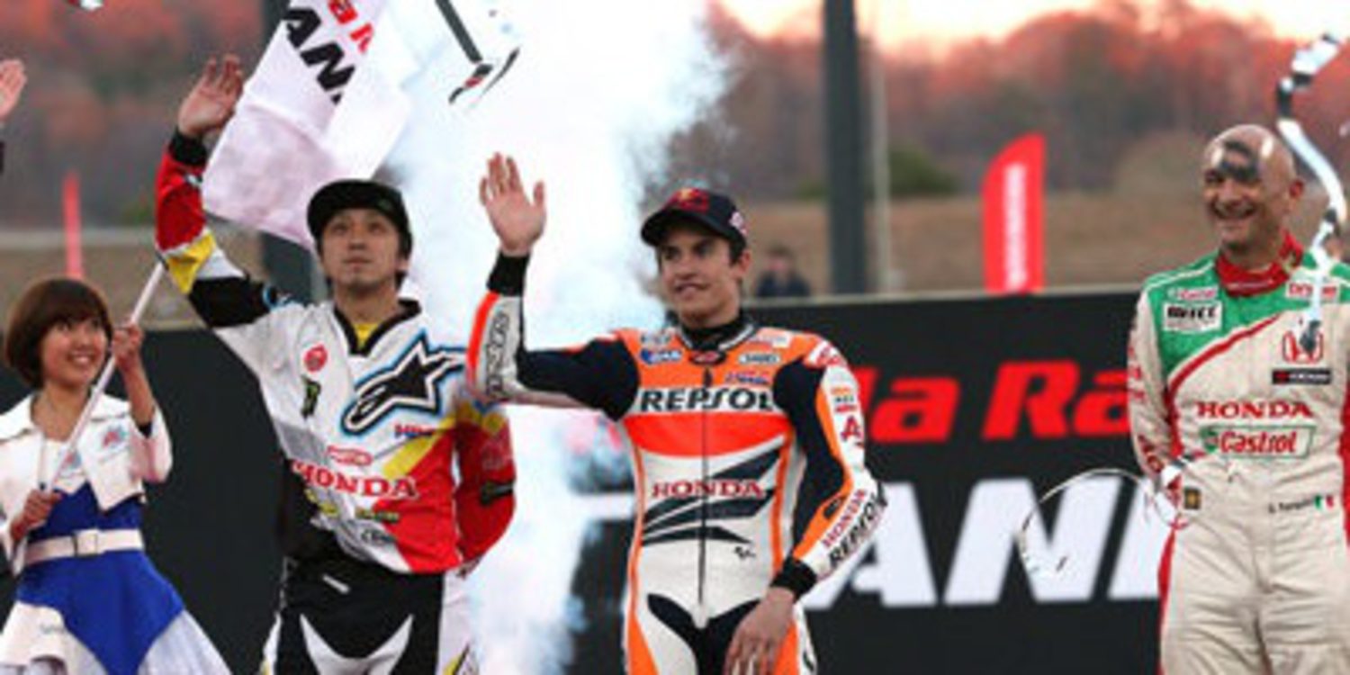 Marc Márquez cierra el año en el "Thanks Day" de Honda en Motegi
