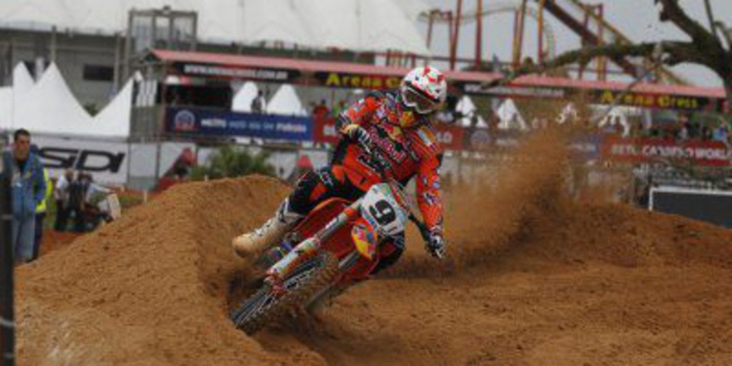 Ken de Dycker se fractura la muñeca izquierda
