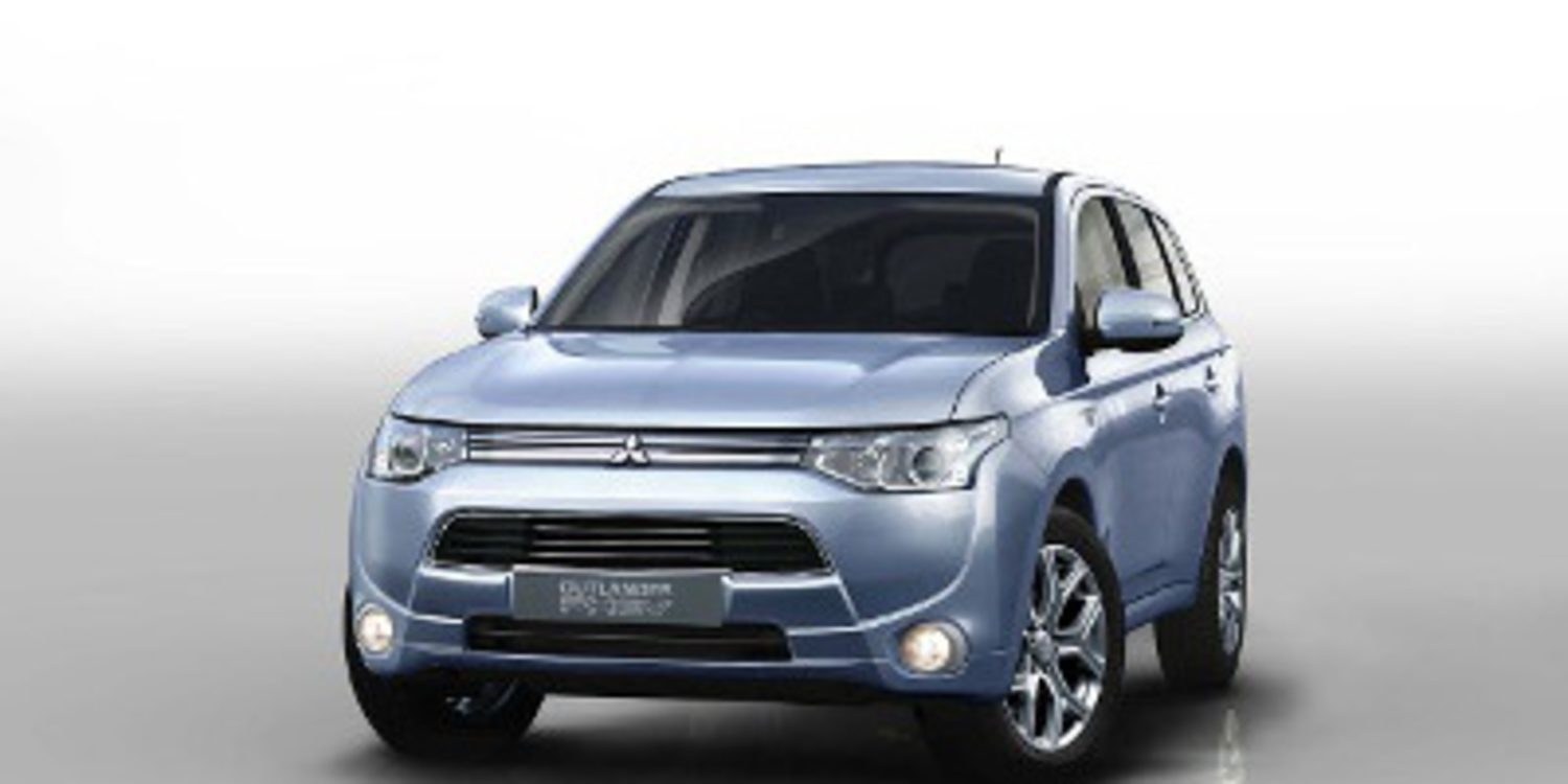 Mitsubishi Outlander PHEV retrasado para 2015 en USA