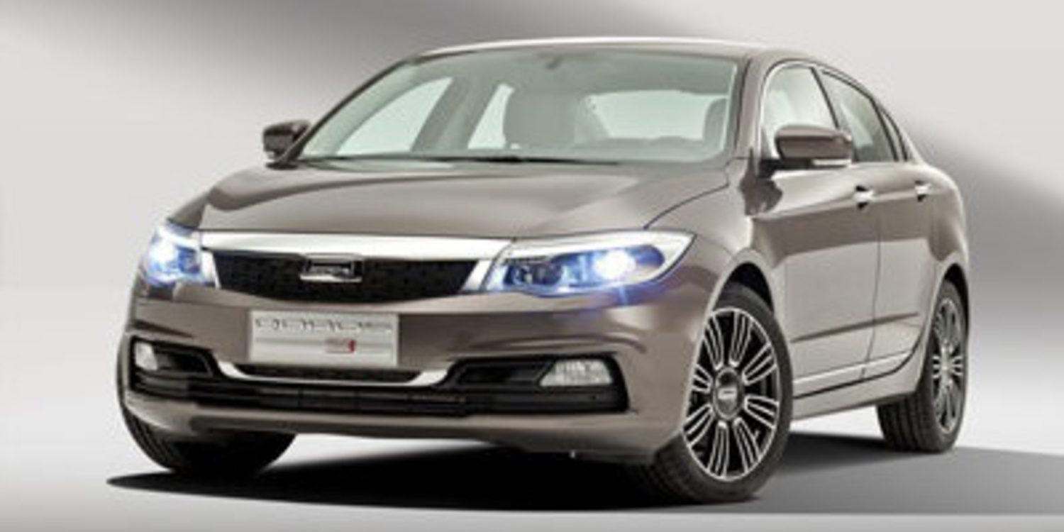 Qoros entrega su primer vehículo a uno de sus clientes
