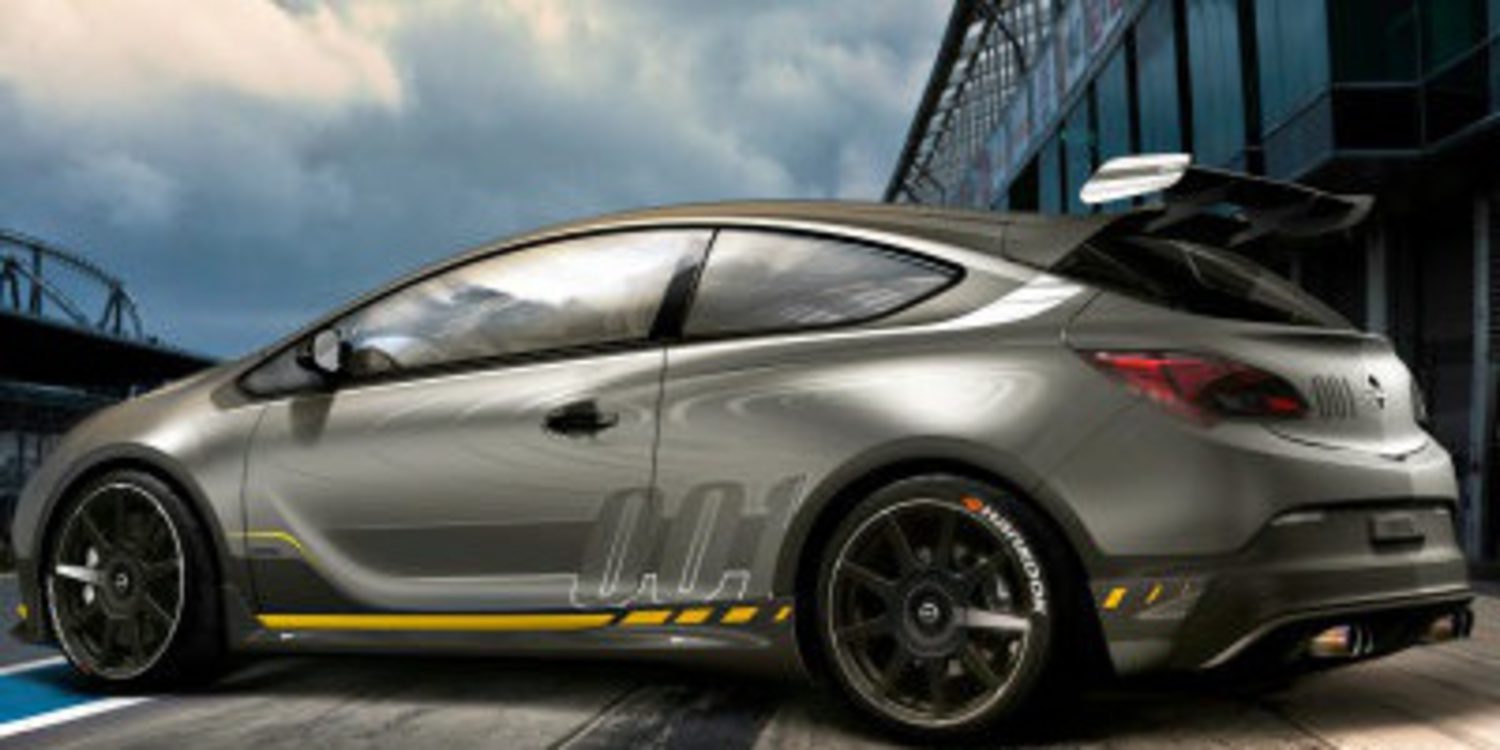 Opel Astra OPC Extreme tal como su nombre indica