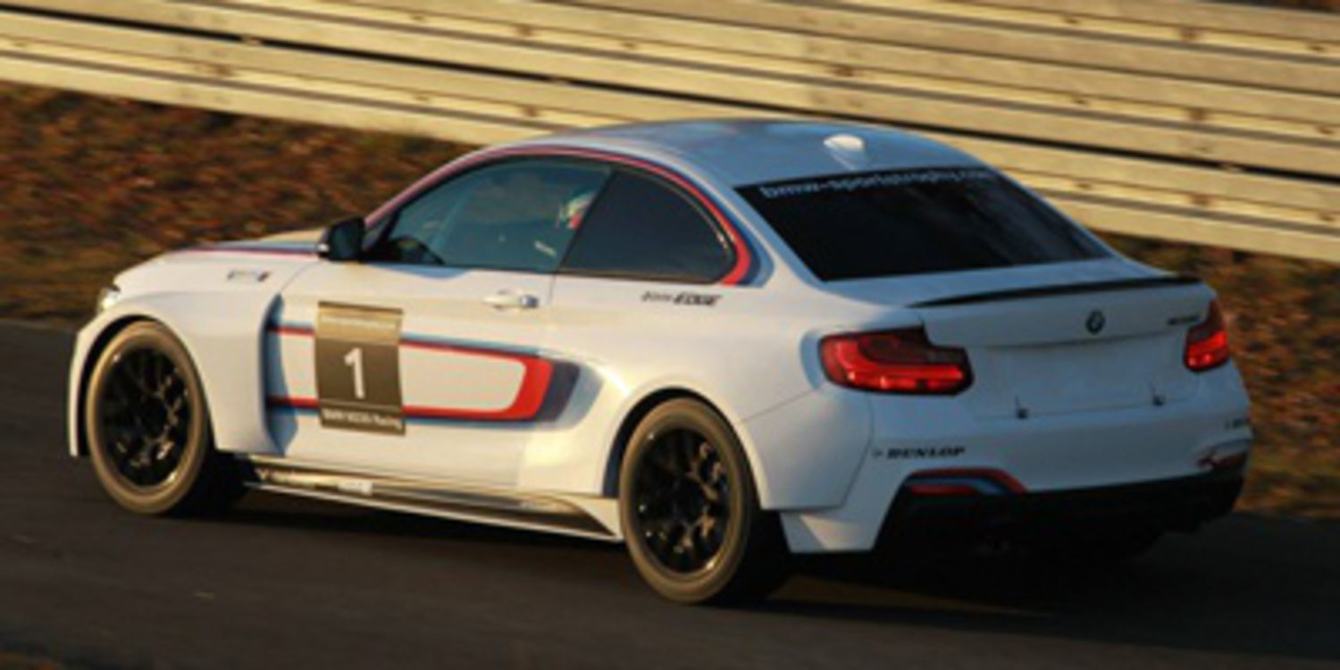 BMW M235i Racing, muestra de la Serie 2 en los circuitos