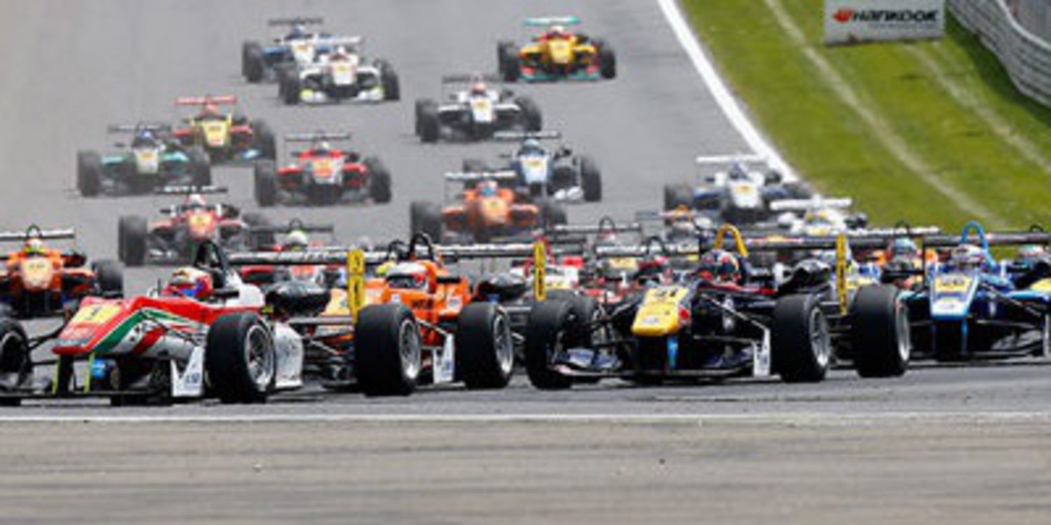 ¡No te llamas F3 si no pasas por el aro de la FIA!