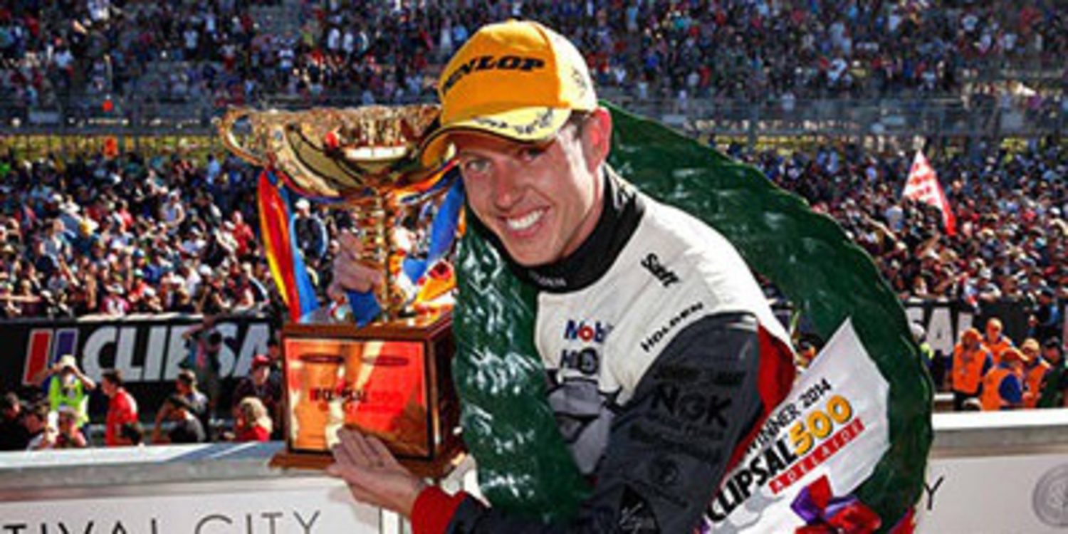 Clipsal 500: James Courtney aguanta a Craig Lowndes por la victoria