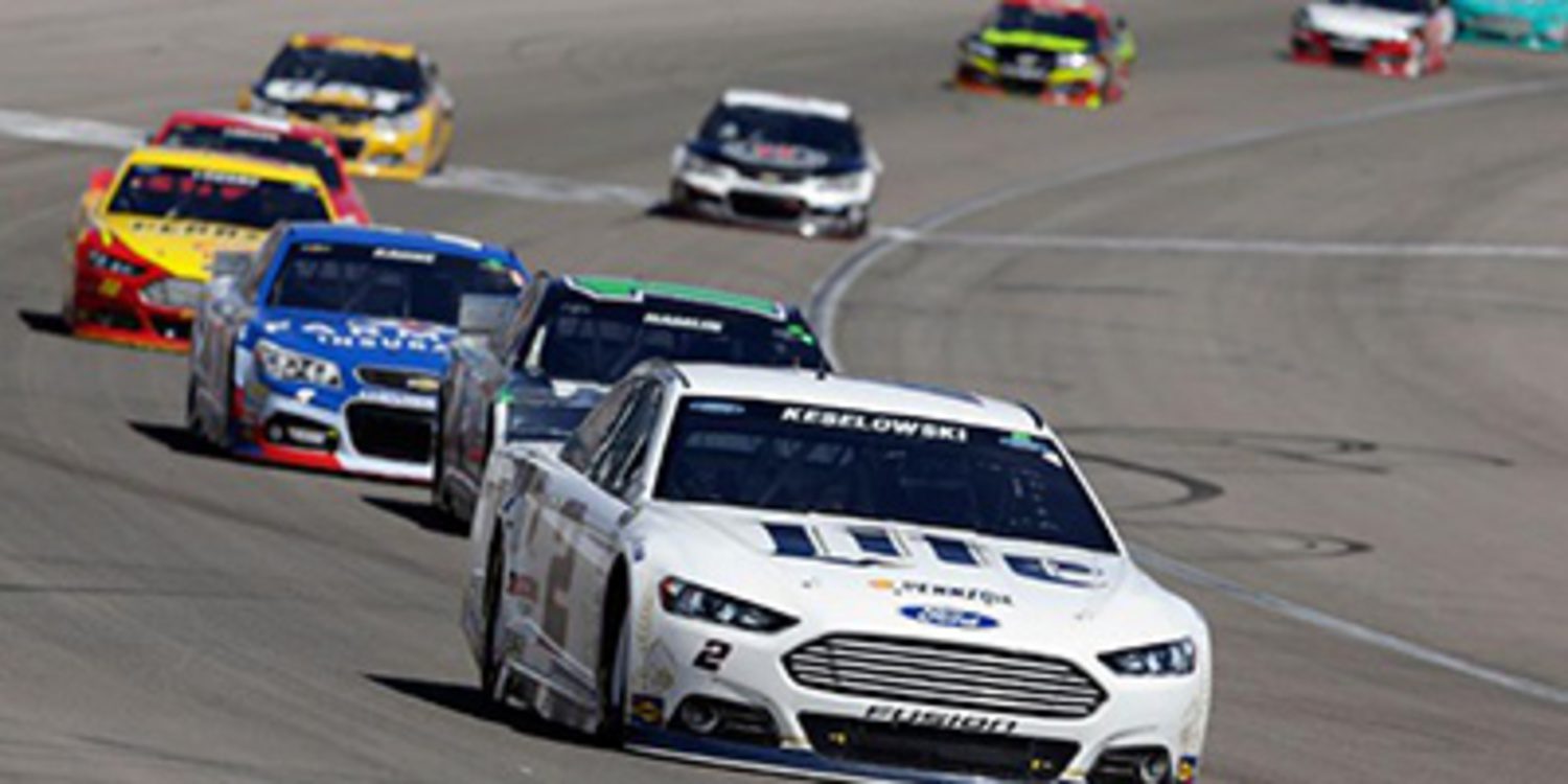 Kevin Harvick y Brad Keselowski ganan en Phoenix y Las Vegas