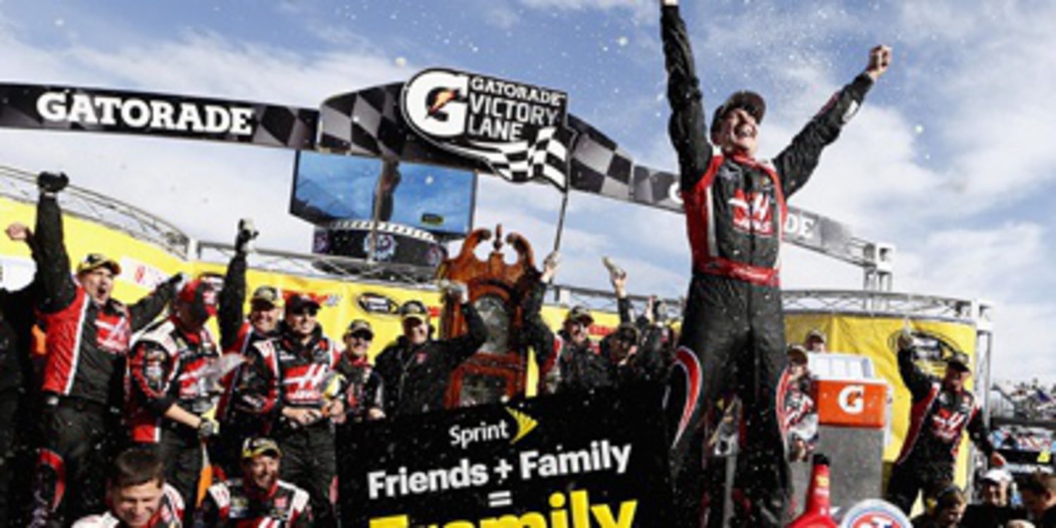 Kurt Busch, de la pelea a la victoria en Martinsville