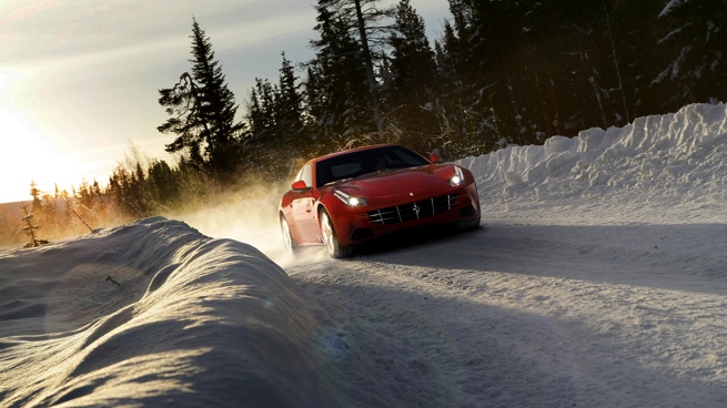 Markku Alen prueba el Ferrari FF sobre nieve