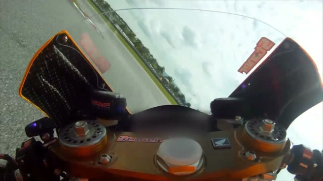 Una vuelta al circuito de Sepang con Casey Stoner
