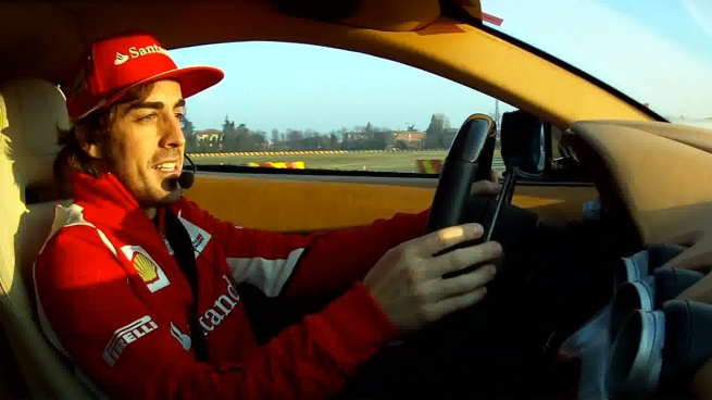 Fernando Alonso y Felipe Massa prueban el Ferrari F12berlinetta
