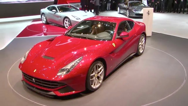 El Ferrari F12berlinetta se presenta en el Salón de Ginebra