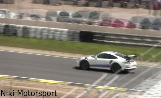 Porsche 911 GT3 RS de lado en el Jarama