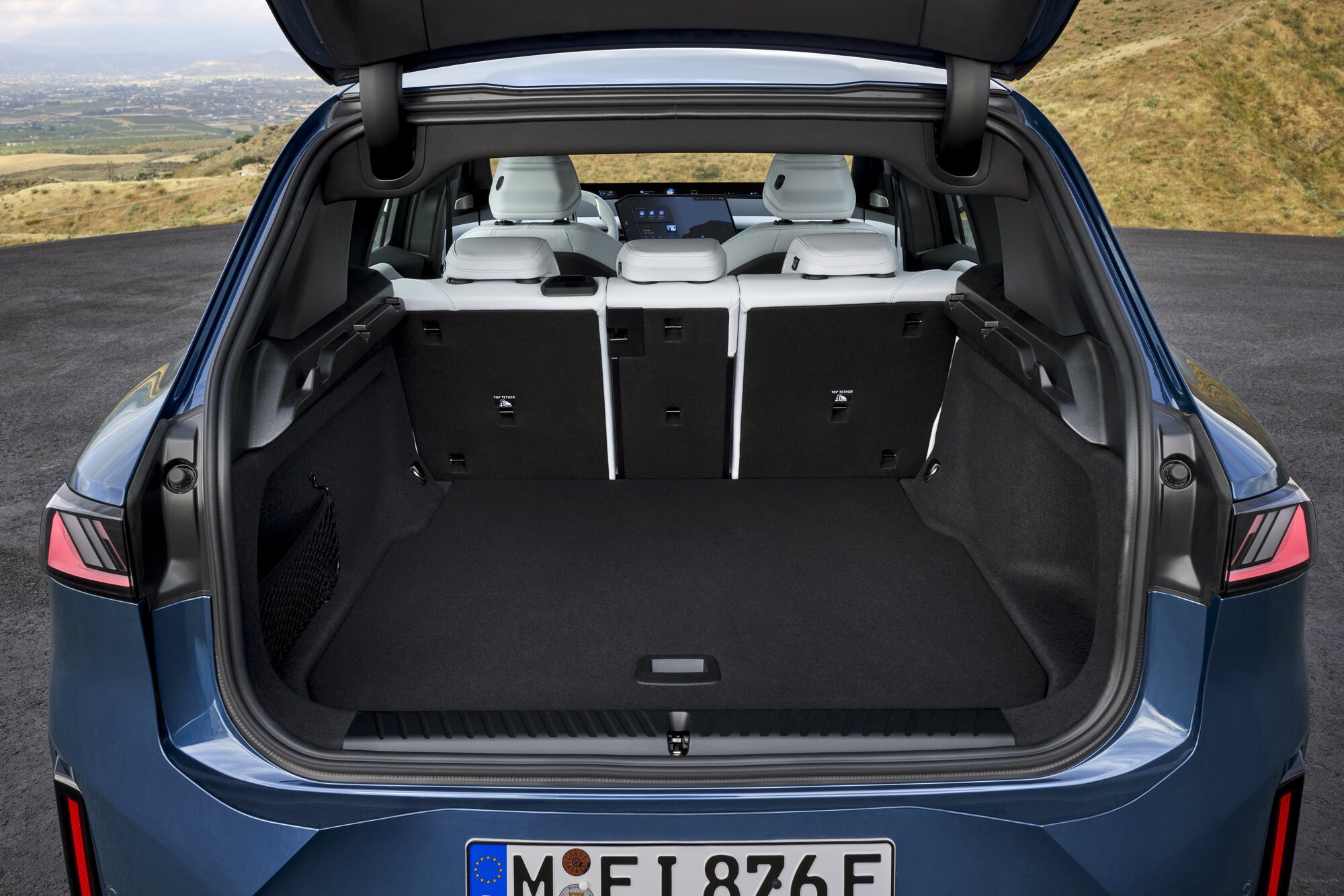 El amplísimo maletero del BMW iX3