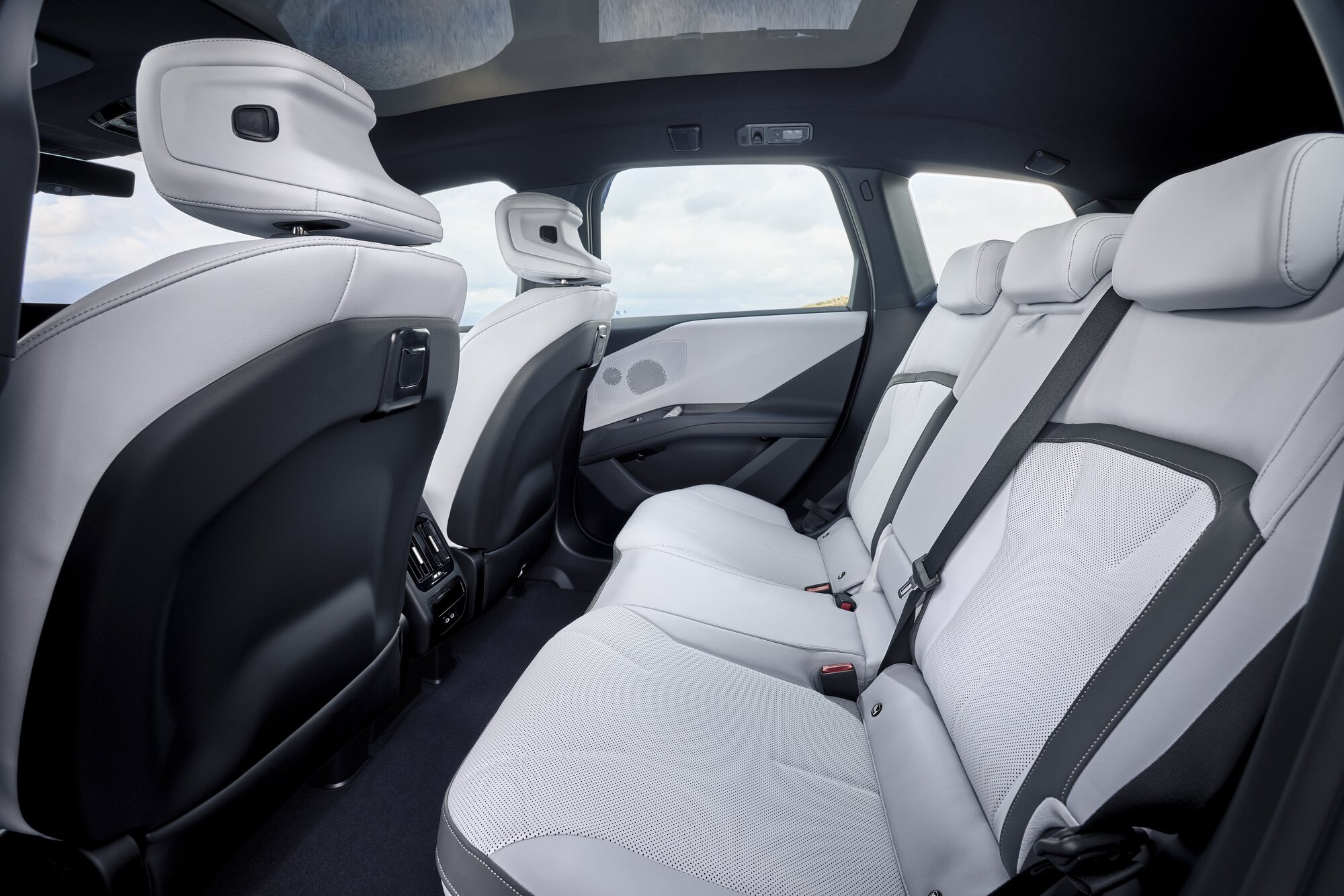 Interior trasero del BMW iX3