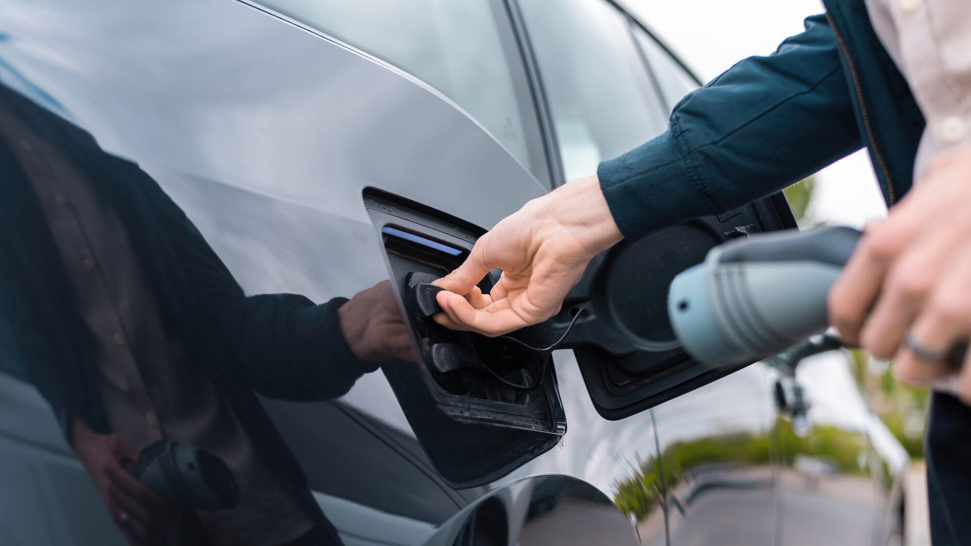 Existen múltiples factores que degradan la batería del coche
